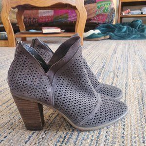 Grey suede heeled booties Vince Camuto